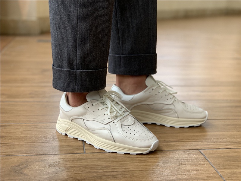 White Sneaker Care Kit - Yuvarlak burunlu bağcıklı rahat beyaz kalın